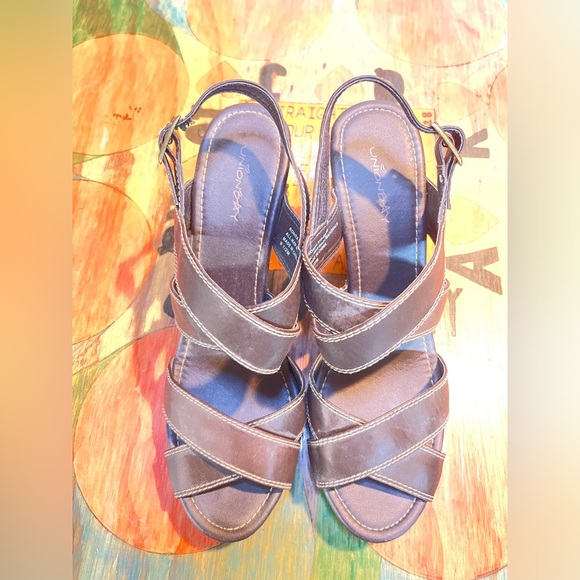 Union Bay Ronda Sandal Womens 9.5M Brown Platform and Chunky Heel 318-50-55. - Picture 5 of 7